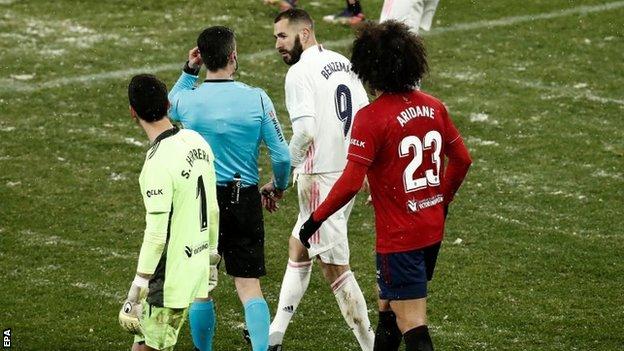 Osasuna 0-0 Real Madrid: Goalless La Liga draw in difficult conditions - BBC Sport