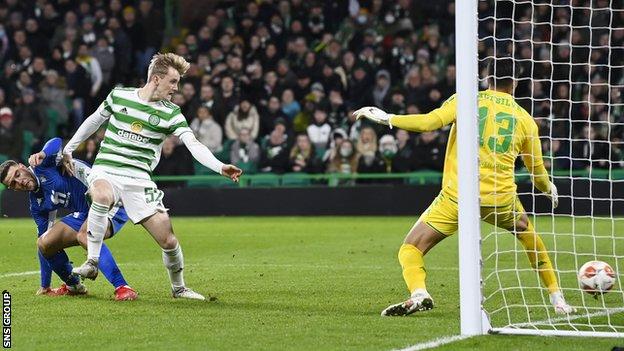 Ewan Henderson scored with his first touch off the bench to put Celtic 2-1 up