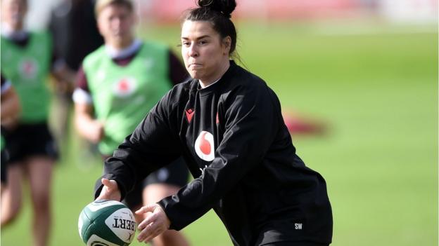 Wales lock Shona Wakley