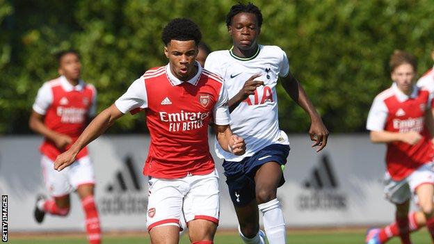 Ethan Nwaneri in action for Arsenal in an under-18s game against Tottenham