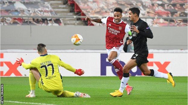 Pierre-Emerick Aubameyang scores his first goal