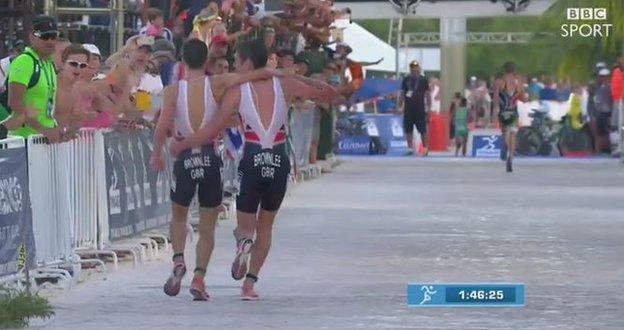 They stagger to the finish line as Schoeman takes victory
