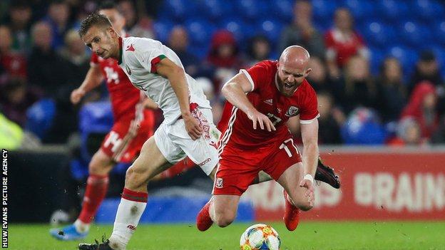 Coupe du monde 2022, Qatar: qui sont les adversaires du groupe de qualification du Pays de Galles?
- Euro 2020 Jonny Williams