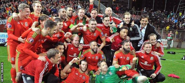 Wales celebrate in Bosnia