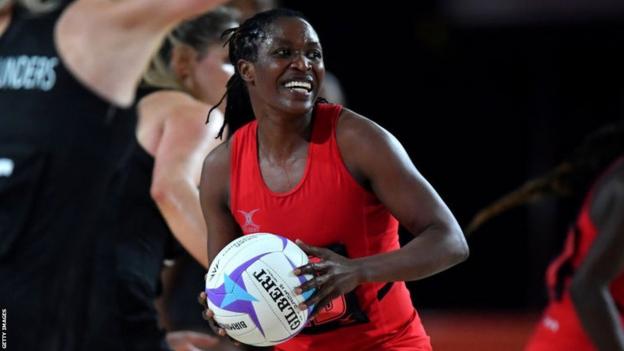 Towera Vinkhumbo playing netball for Malawi