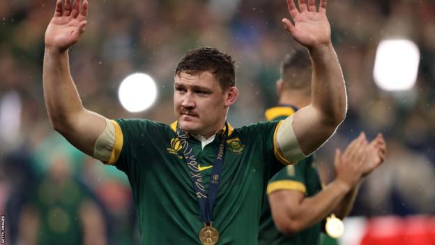 South African back-row Jesper Wiese acknowledges the crowd after winnin the rugby World Cup final