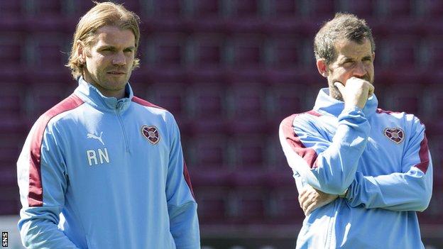 Robbie Neilson oversees Hearts training