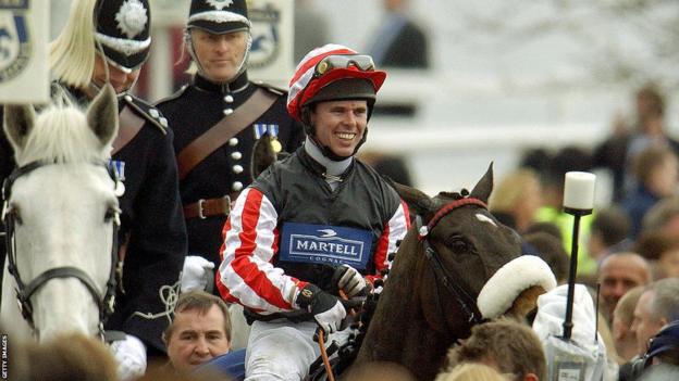 Graham Lee won the Grand National on Amberleigh House in 2004