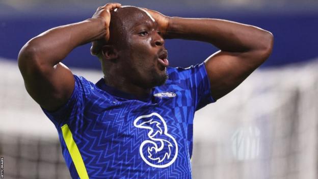 Romelu Lukaku: Chelsea striker joins Roma on season-long loan - BBC Sport