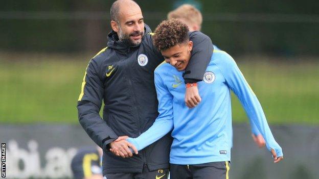 Pep Guardiola trabajó con Jadon Sancho antes de irse del Manchester City