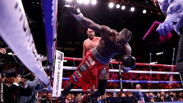 Tyson Fury knocks out Deontay Wilder