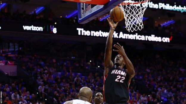 Jimmy Butler drives to the basket during the Miami Heat's win over the Philadelphia 76ers