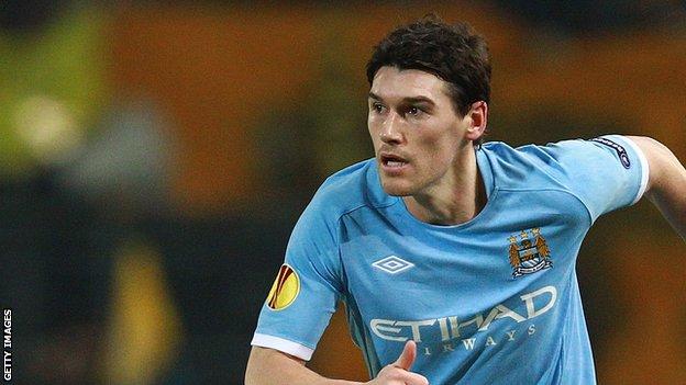 Gareth Barry in action for Manchester City