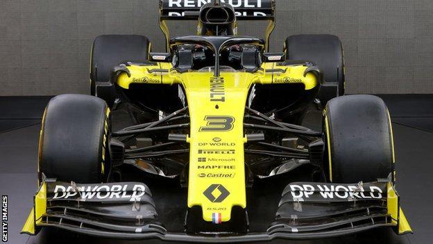 REnault F1 car