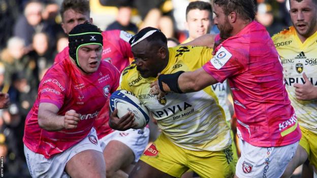 La Rochelle carry the ball against Gloucester