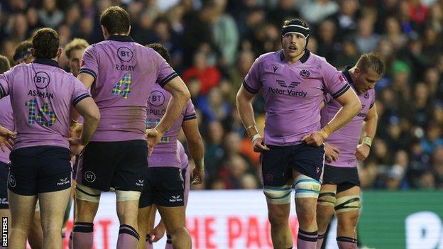 Scotland's Richie Gray with teammates