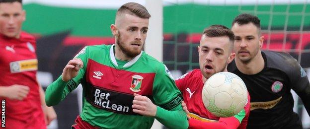Ruaidhri Donnelly's Cliftonville reunion ended in a disappointment at the Oval