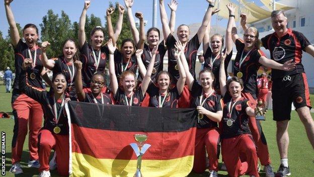 Germany's women's players in a team photo