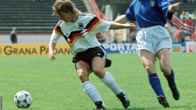 Martina Voss-Tecklenburg en el Campeonato de Europa de 1989