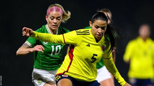 Women's World Cup 2023: Republic match against Colombia abandoned after  Denise O'Sullivan injury - BBC Sport