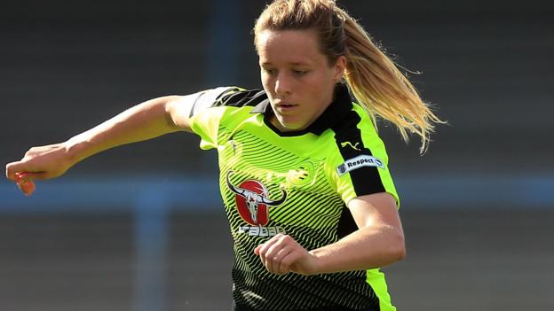 Harriet Scott: Reading Women defender signs new full-time contract ...