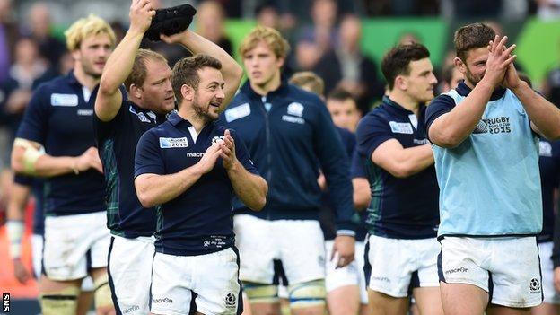 Scotland beat Samoa 36-33 to secure a quarter-final place