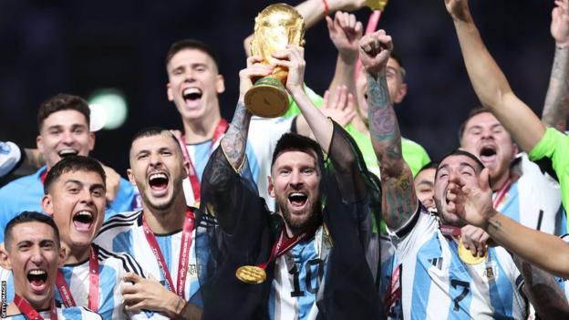 Lionel Messi lifts the World Cup for Argentina