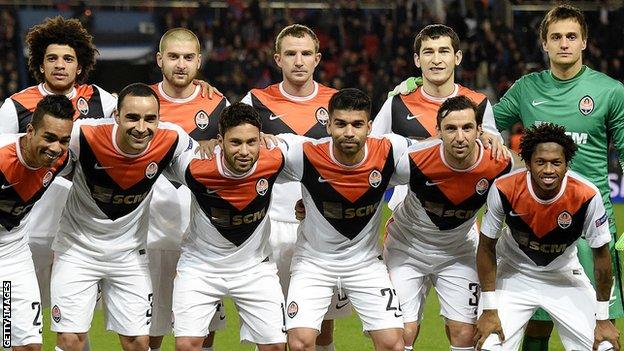 Shakhtar Donetsk line-up during the Champions League