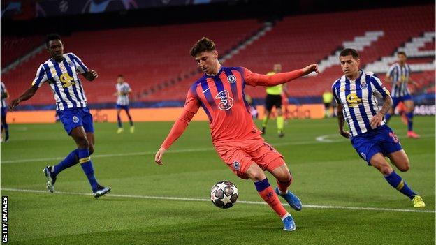 Chelsea's Mason Mount in action against Porto in the Champions League