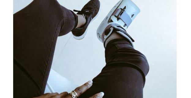 Dina Asher-Smith tweeted a photo of the protective boot she had to wear after breaking her foot on the underside of a bench in a training session in February 2017