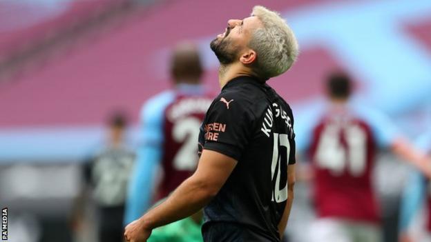 Sergio Aguero reacts during Manchester City's 1-1 draw at West Ham