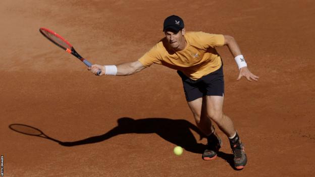 Andy Murray reaches for a forehand