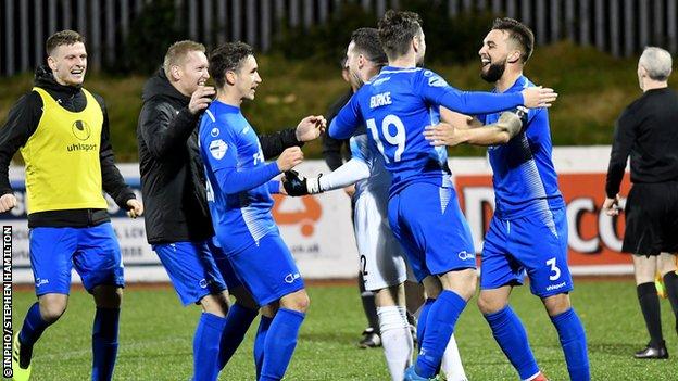 NI League Cup: Goalkeeper Niall Morgan available for Dungannon Swifts ...