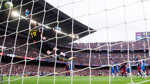 Lionel Messi free-kick goal