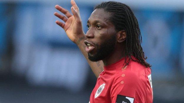 L'attaquant de la RD Congo Dieumerci Mbokani