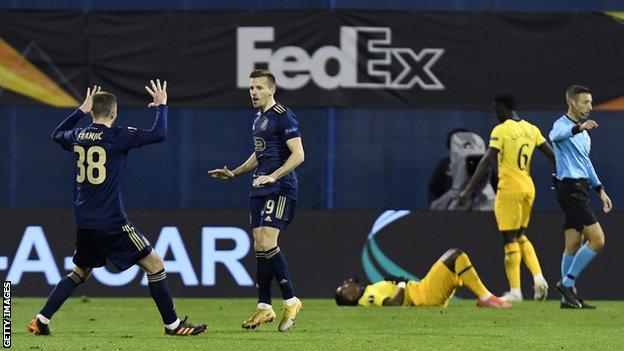 Dinamo Zagreb 3 0 Tottenham Aet Agg 3 2 Mislav Orsic Stuns Spurs In Europa League Bbc Sport