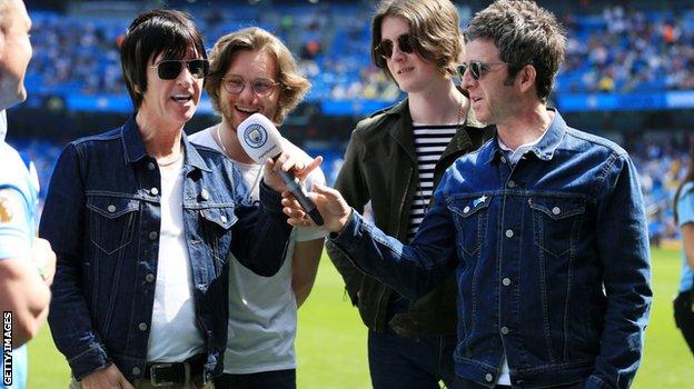 Johnny Marr and Noel Gallagher