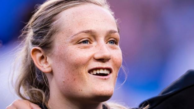 Erin Cuthbert: England's 'amazing' Wembley crowd has Scotland forward ...