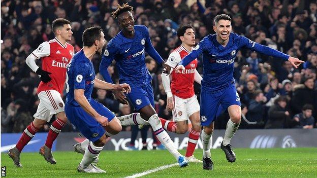 Chelsea 2 2 Arsenal Hector Bellerin Earns Arsenal Point In London Derby Bbc Sport