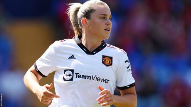 Alessia Russo: Why England striker swapped Man Utd for Arsenal - BBC Sport