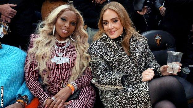 Singers Mary J. Blige and Adele