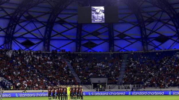 A minute's silence was held for Sinisa Mihajlovic before AC Milan's game with Liverpool in the Dubai Super Cup on Friday