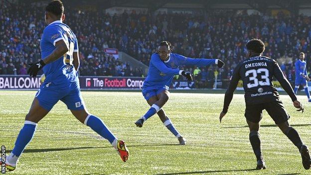 Joe Aribo sweeps in Rangers' second goal after just 16 minutes