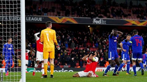 Haiku subtropisk Næsten Arsenal 1-2 Olympiakos (Agg: 2-2 AET): Gunners knocked out by last-gasp  away goal - BBC Sport