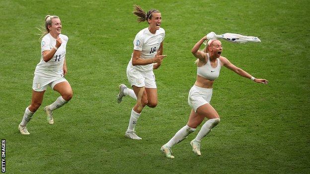 Euro 2022: Wembley final set to break records - BBC Sport