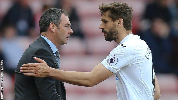 Paul Clement (left) with Fernando Llorente