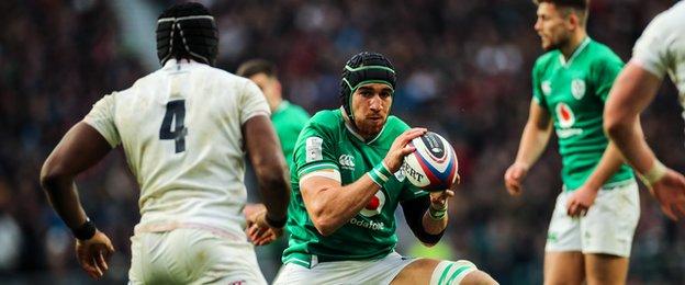 Ireland came out second best in their Six Nations game with England at Twickenham