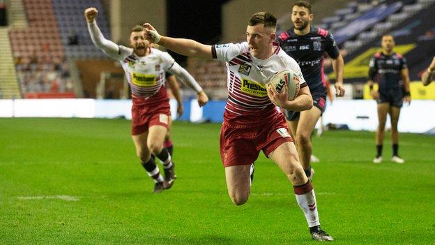 Super League Play Offs Wigan Warriors Beat Hull Fc 29 2 To Reach Grand Final Bbc Sport