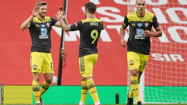 Southampton players celebrate Stuart Armstrong's goal