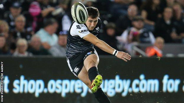 Ospreys fly-half Sam Davies